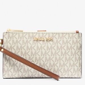 Jet Set Travel Signature Logo Smartphone Wallet, Color PWD BLSH MLT